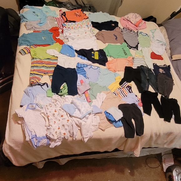 Baby clothes new born to 6 months - Picture 2 of 7